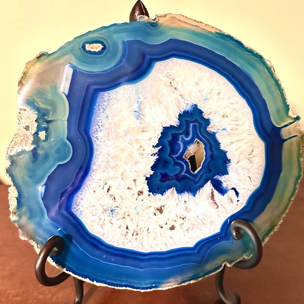 Azure and Ivory Agate Sculpture